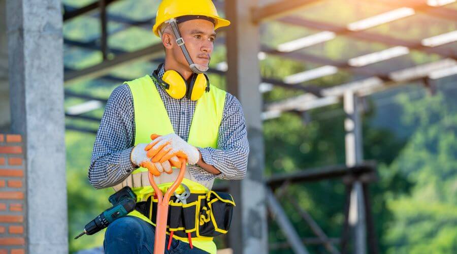 Professional gutter cleaning in Grand Ronde, OR